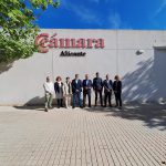 reunion-entre-el-presidente-de-camara-alicante-y-el-alcalde-de-villena-en-el-vivero