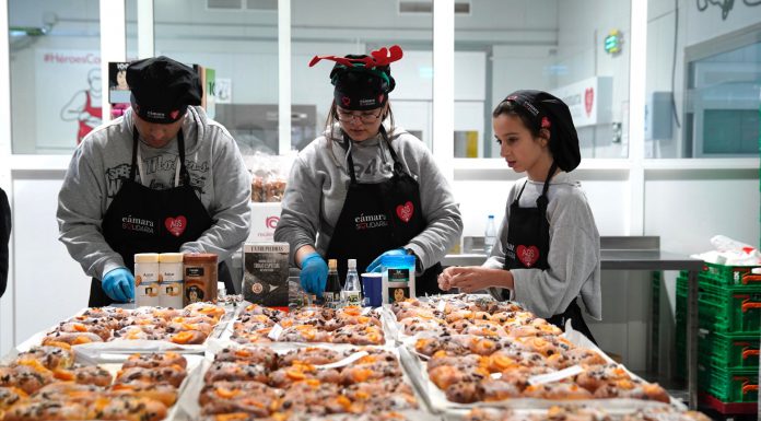 Alicante Gastronómica Solidaria reparte 500 roscones entre colectivos vulnerables de la provincia de Alicante junto con el menú especial de la Noche y el Día de Reyes
