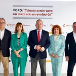 las-autoridades-y-el-empresario-sergio-vidal-en-una-foto-de-familia